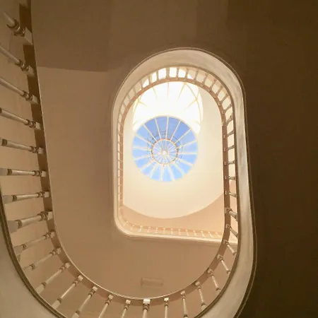 Elegance Palace Διαμέρισμα
